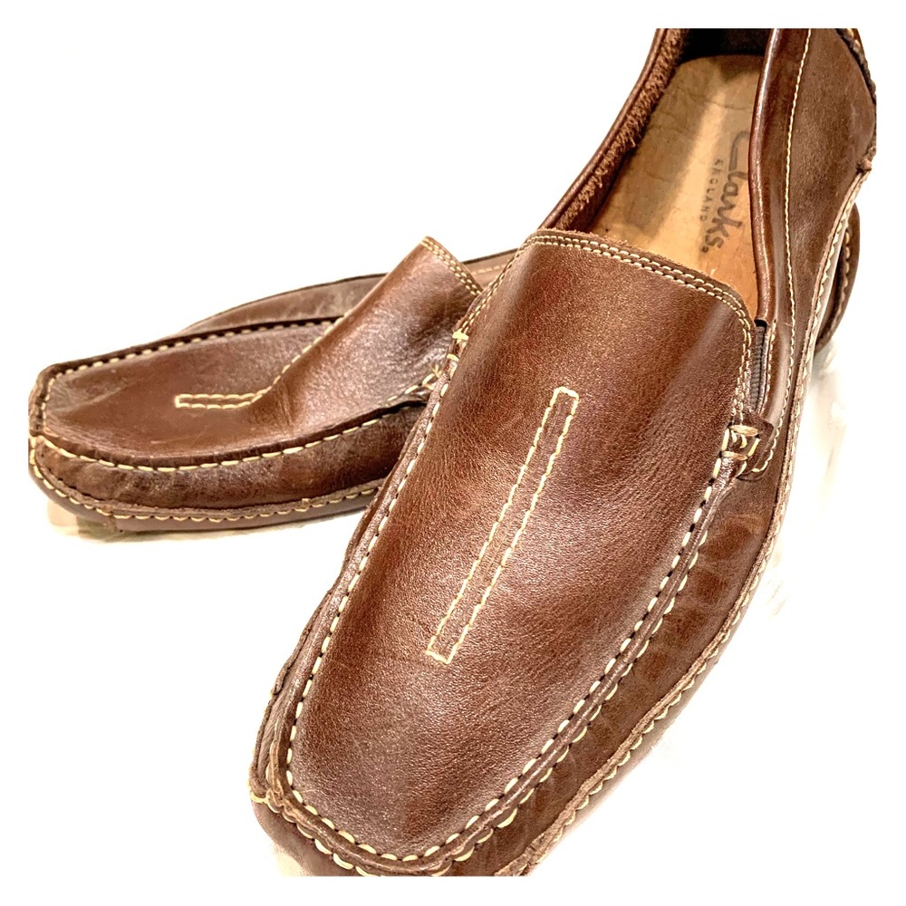 Men’s Clark’s brown leather loafers